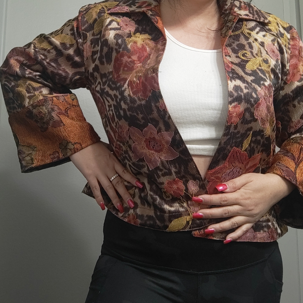 COLD Water gorgeous blazer top - Picture 2 of 5